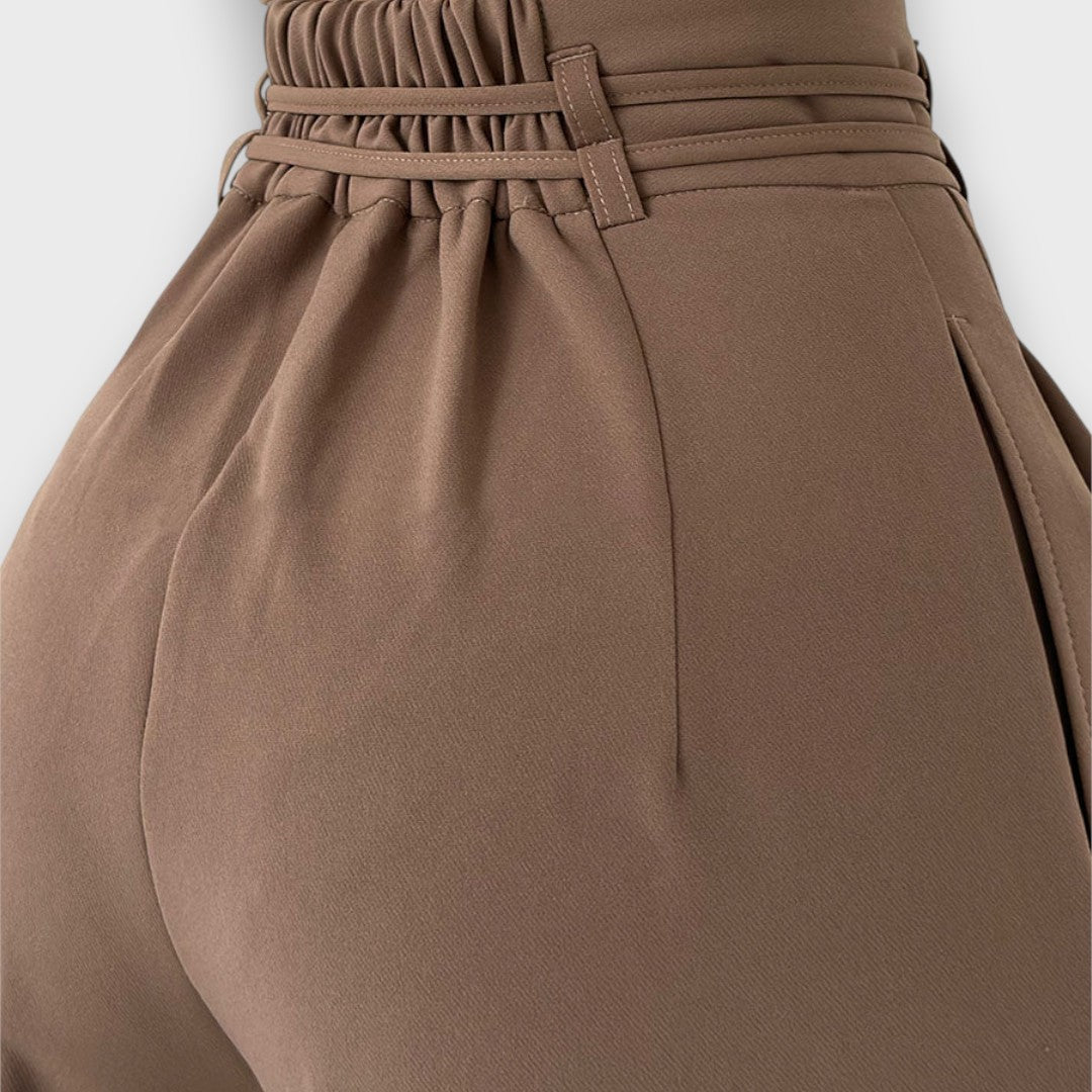 Giva | Hose mit entspannter Eleganz