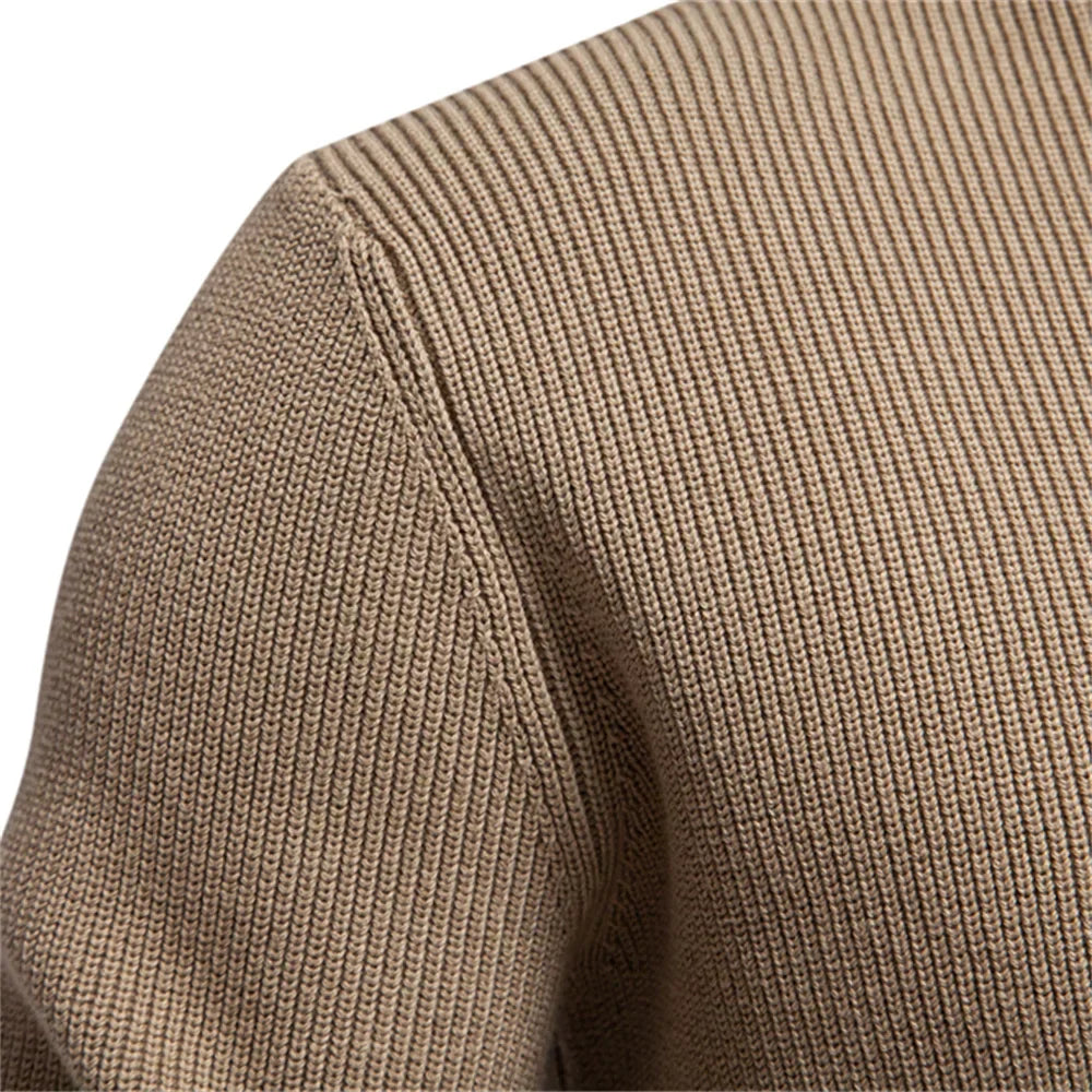 Lilian - Sweater with button design