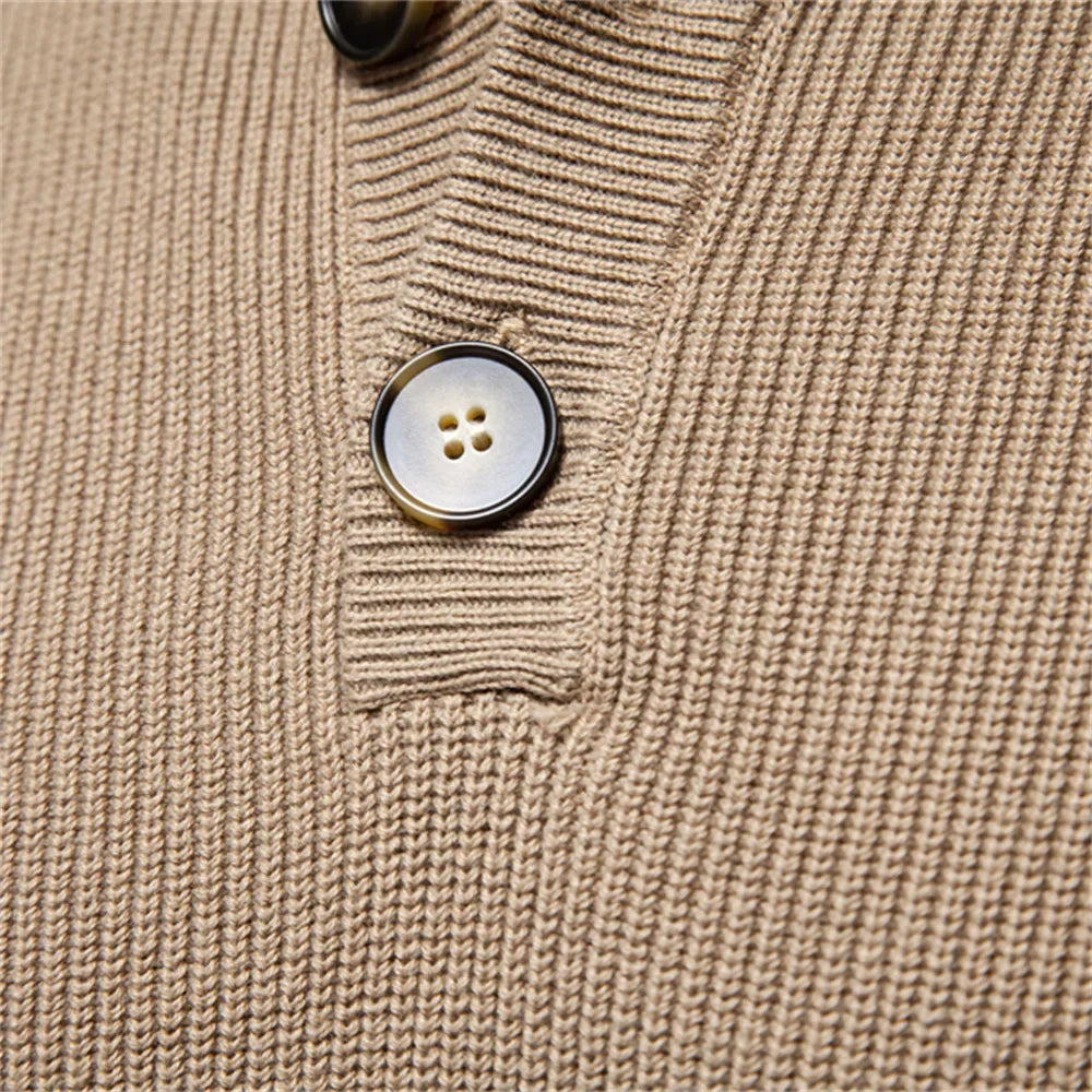 Lilian - Sweater with button design