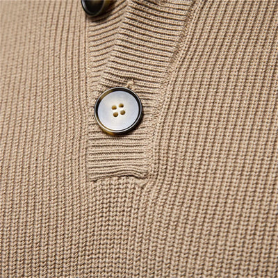 Lilian - Sweater with button design